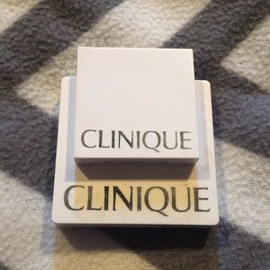 2 Clinique palettes